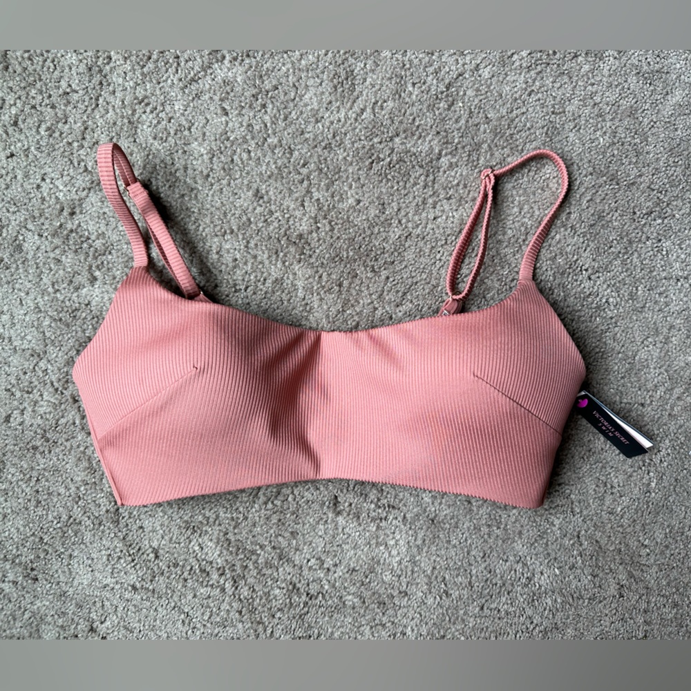 NWT VS ribbed bathing suit top